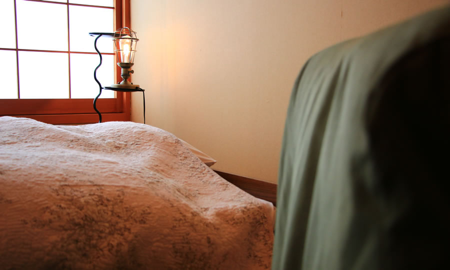 シングルルームSINGLE ROOM