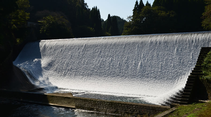 白水ダム